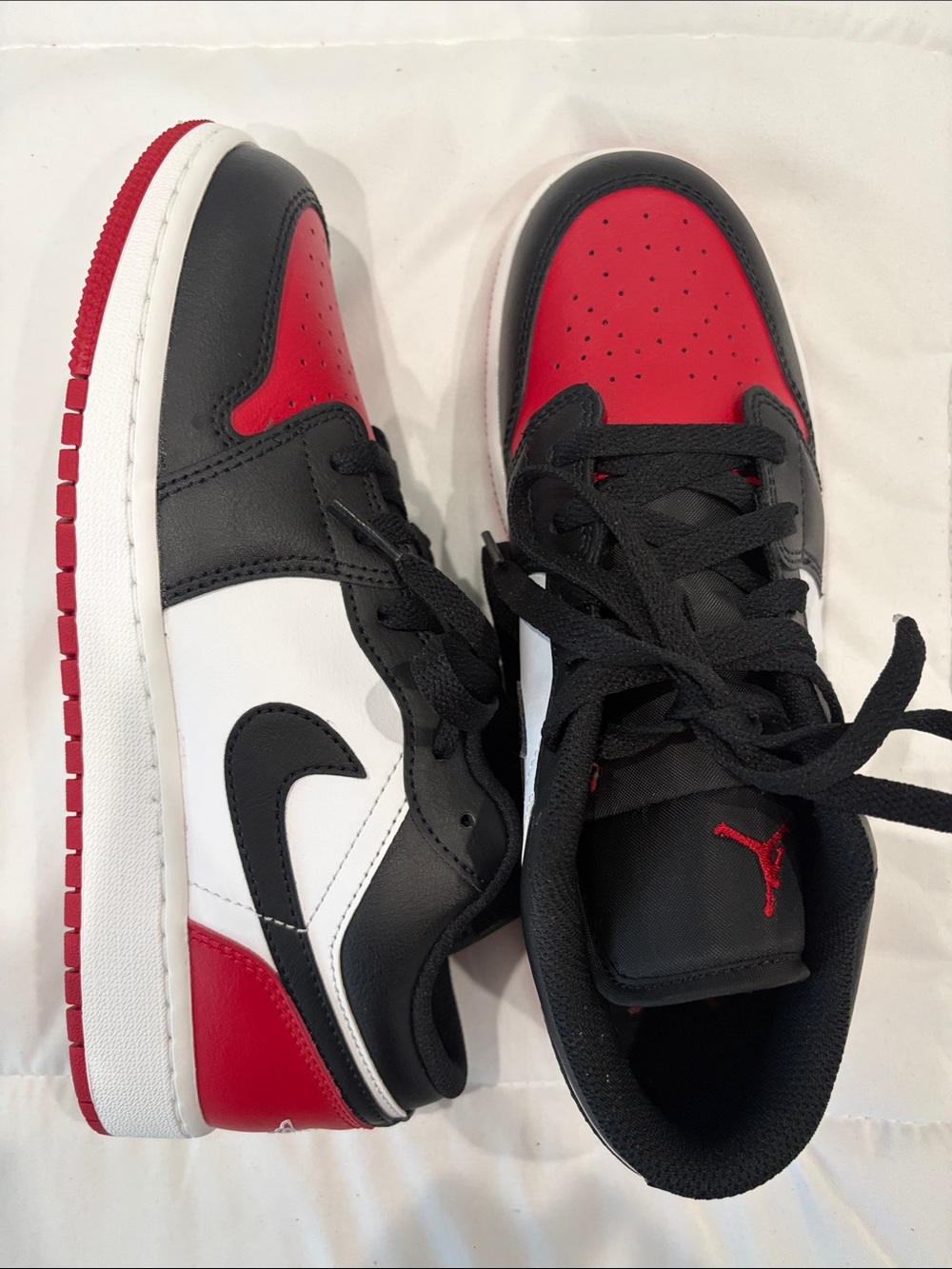 Nike Kids Black, Red & White Low-Top Sneakers